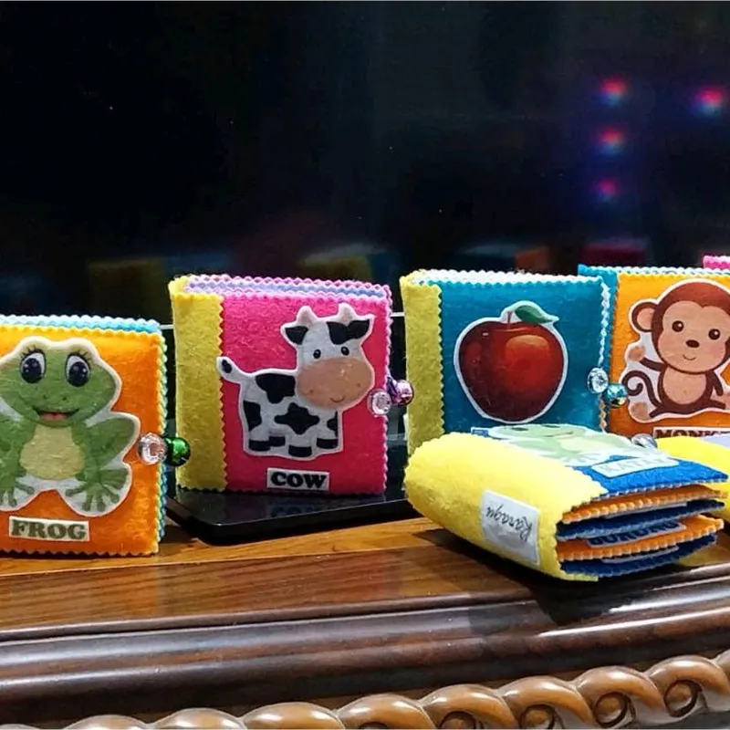 Babybook Lucu dengan Desain Hewan seperti Katak Sapi Apel dan Monyet untuk Anak-anak - Tema Hewan
